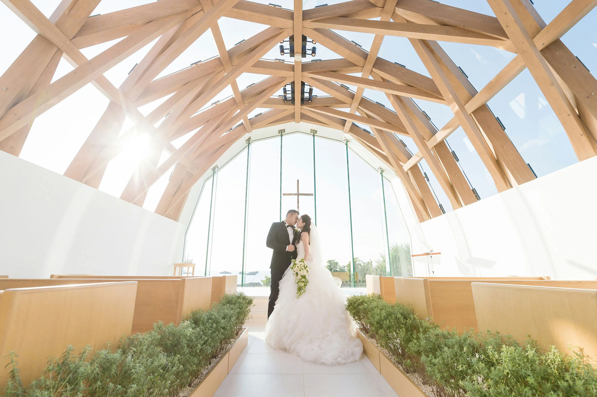 YES I DO ! 夢幻溫馨海外婚禮：我的沖繩瀬良垣教會度假婚禮交給艾洛詩海外婚禮